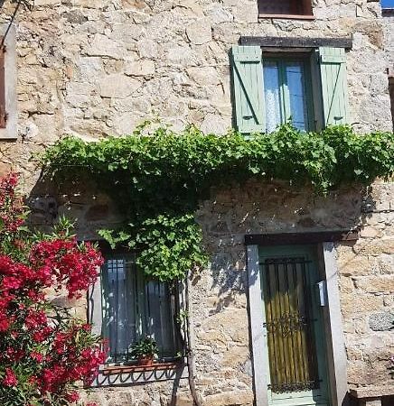 Maison Typique En Plein Coeur De Village Arbori Bagian luar foto