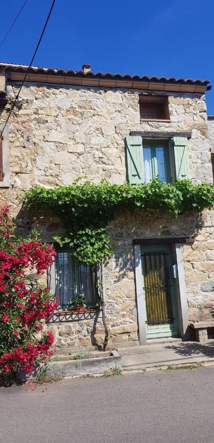 Maison Typique En Plein Coeur De Village Arbori Bagian luar foto